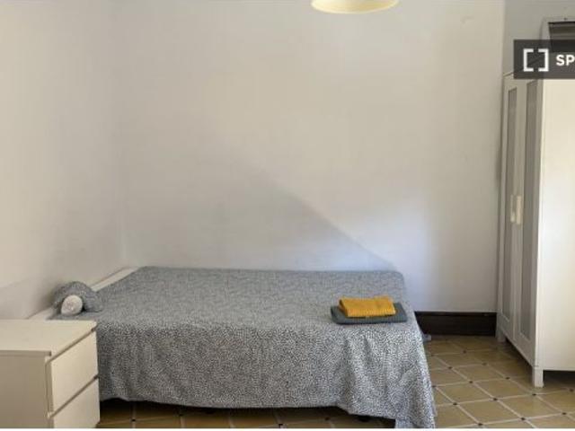 Habitación en piso compartido de 6 habitaciones en alquiler en El Gòtic