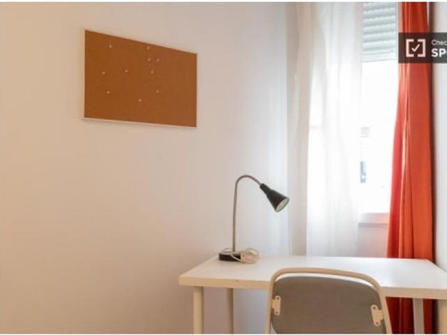 Habitación en piso compartido de 6 habitaciones en alquiler en Gaztambide, perfecta para estudiantes