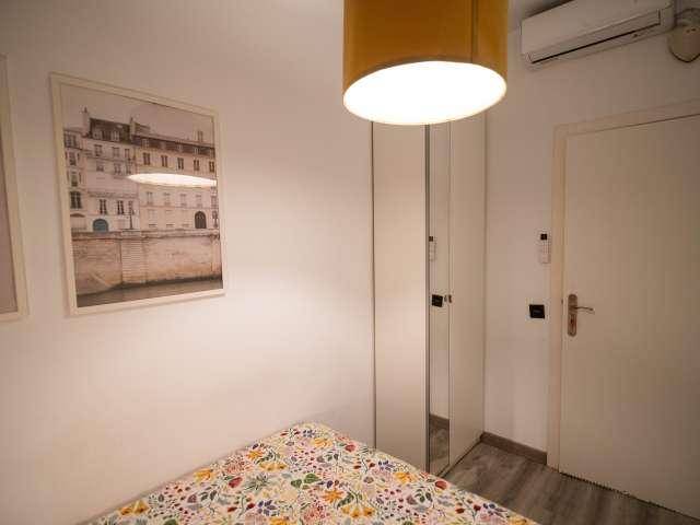 Habitación en piso compartido de 6 habitaciones en alquiler en Sant Antoni