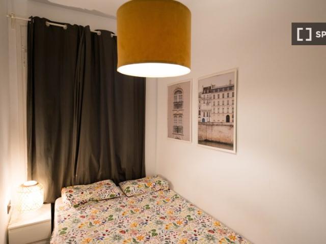 Habitación en piso compartido de 6 habitaciones en alquiler en Sant Antoni
