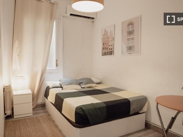 Habitación en piso compartido de 6 habitaciones en alquiler en Sant Antoni