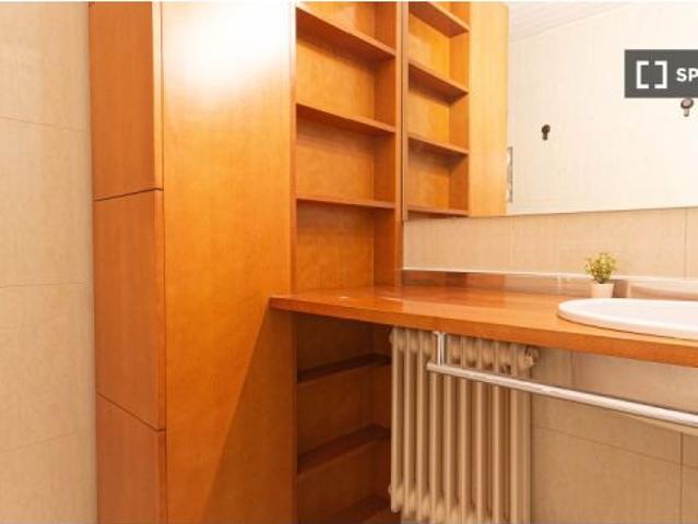 Habitación en piso compartido de 6 habitaciones en alquiler en Sant Gervasi Galvany