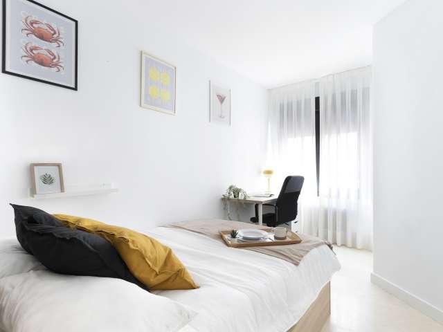 Habitación en piso compartido de 6 habitaciones en Cuatro Caminos, Madrid