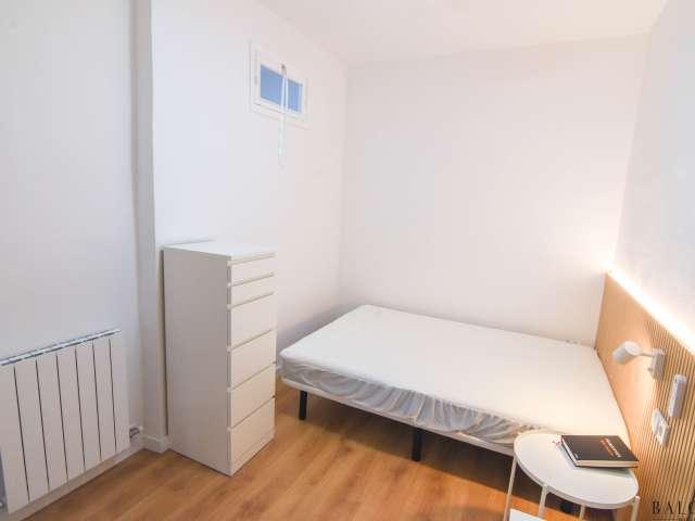 Habitación en piso compartido de 6 habitaciones en El Raval, Barcelona