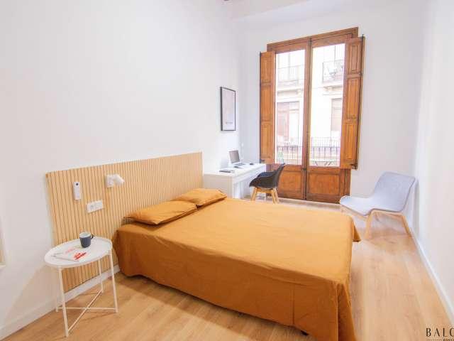 Habitación en piso compartido de 6 habitaciones en El Raval, Barcelona