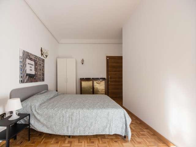 Habitación en piso compartido de 6 habitaciones en La Roqueta, Valencia