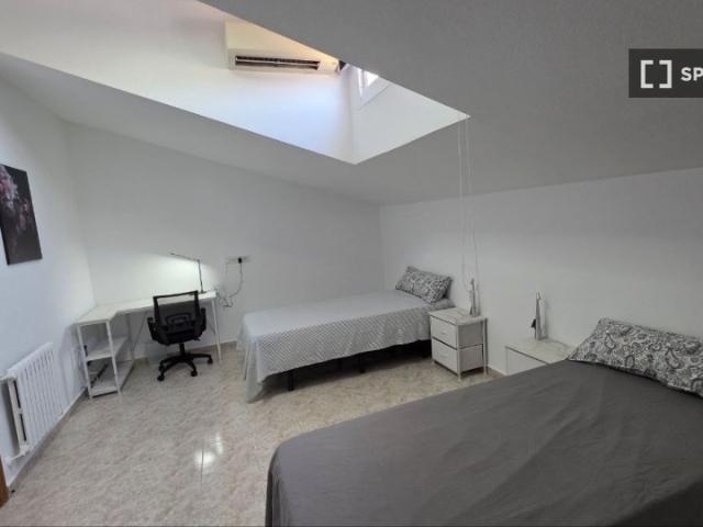 Habitación en piso compartido de 6 habitaciones en Mutxamel