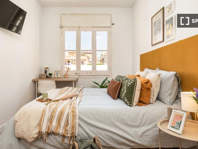 Habitación en un apartamento de 6 habitaciones en Sants, Barcelona
