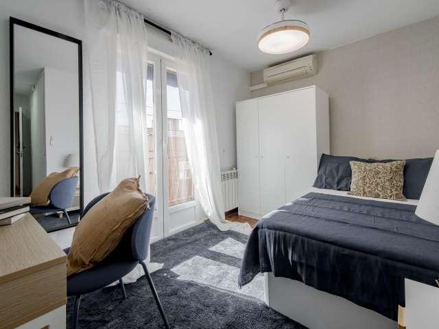 Habitación en piso compartido de 6 habitaciones, Los Cármenes, Madrid