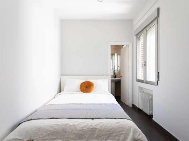 Habitación en piso compartido de 6 habitaciones, Ríos Rosas, Madrid