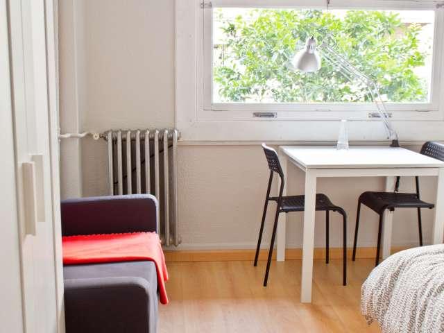 Habitación en piso compartido de 7 camas en El Botánic, Valencia