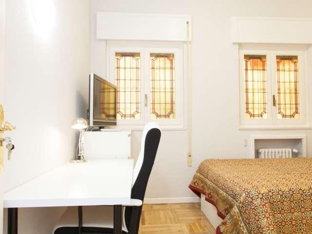 Habitación en piso compartido de 7 habitaciones en Universidad, Madrid