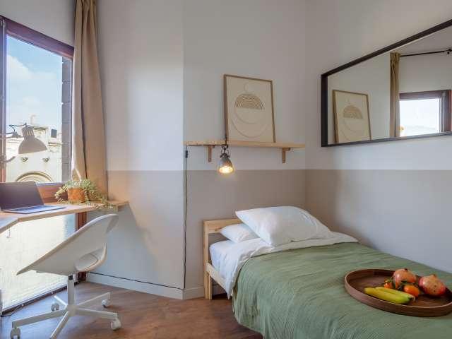 Habitación en piso compartido de 7 habitaciones en alquiler en Barcelona