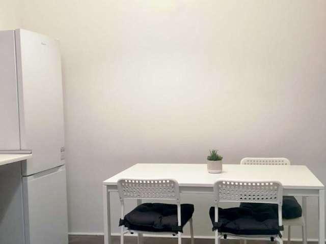 Habitación en piso compartido de 7 habitaciones en alquiler en Recoletos