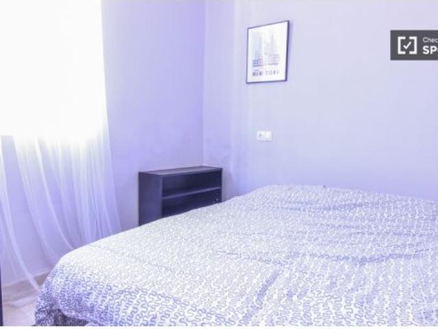 Habitación en piso compartido de 7 habitaciones en Els Orriols, gastos incluidos, para profesionales