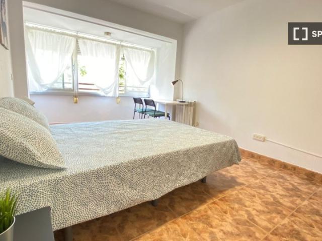 Habitación en piso compartido de 7 habitaciones en Orcasur, Madrid