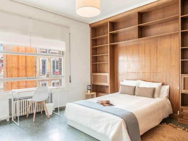 Habitación en piso compartido de 7 habitaciones en Russafa, Valencia