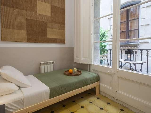 Habitación en piso compartido de 7 habitaciones en Sant Pere