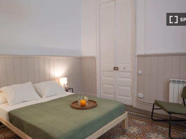 Habitación en piso compartido de 7 habitaciones en Sant Pere