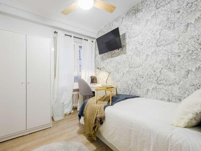 Habitación en piso compartido de 8 habitaciones en Trafalgar, Madrid