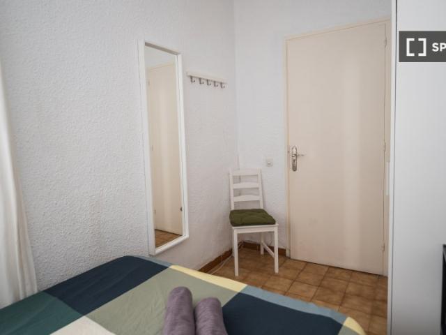 Habitación en piso compartido de 8 habitaciones en alquiler, Eixample