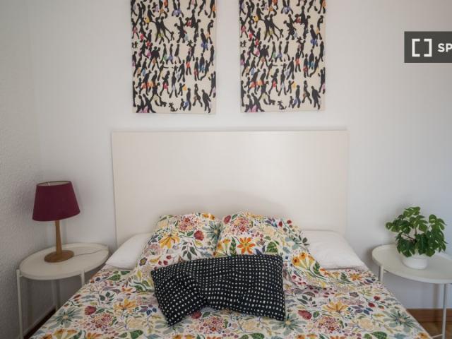 Habitación en piso compartido de 8 habitaciones en alquiler, Eixample