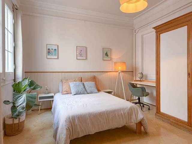 Habitación en piso compartido de 8 habitaciones en la Dreta de l'Eixample