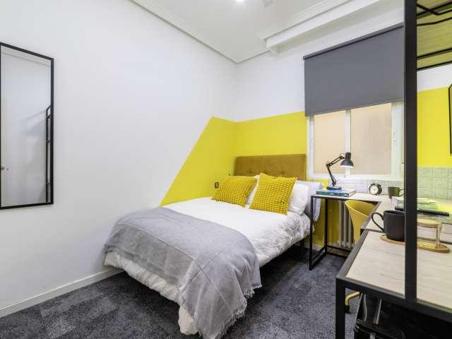 Habitación en piso compartido de 8 habitaciones en Lista, Madrid