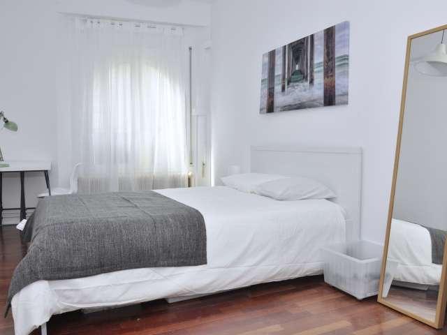 Habitación en piso compartido de 8 habitaciones en Sant Gervasi, Barcelona