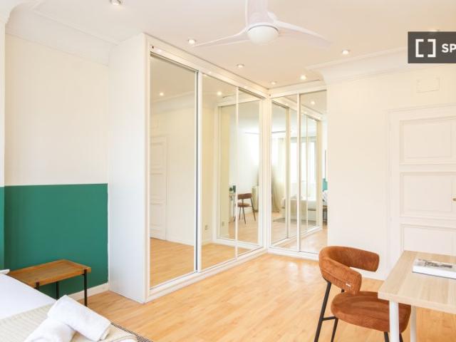 Habitación en piso compartido de 8 habitaciones, Guindalera, Madrid