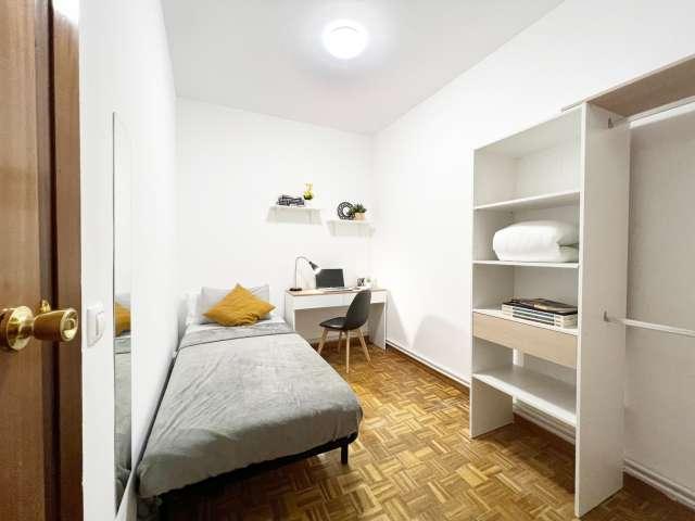 Habitación en piso compartido en alquiler en Universidad, Madrid