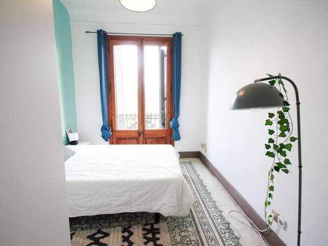 Habitación en piso compartido de 9 habitaciones en alquiler en Barcelona