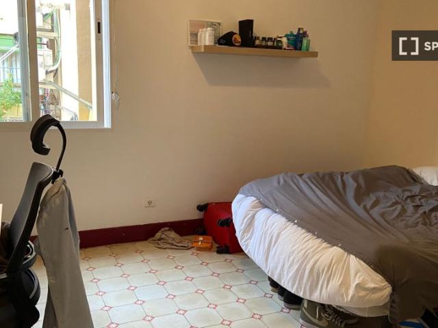 Habitación en piso compartido de 9 habitaciones en alquiler en Barcelona