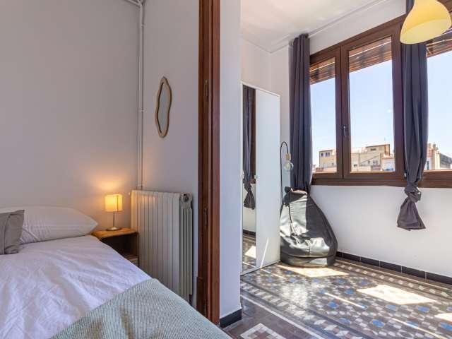 Habitación en piso compartido de 9 habitaciones en alquiler en Eixample, Barcelona