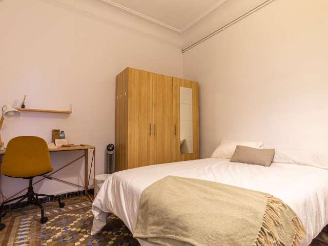 Habitación en piso compartido de 9 habitaciones en alquiler en Eixample, Barcelona