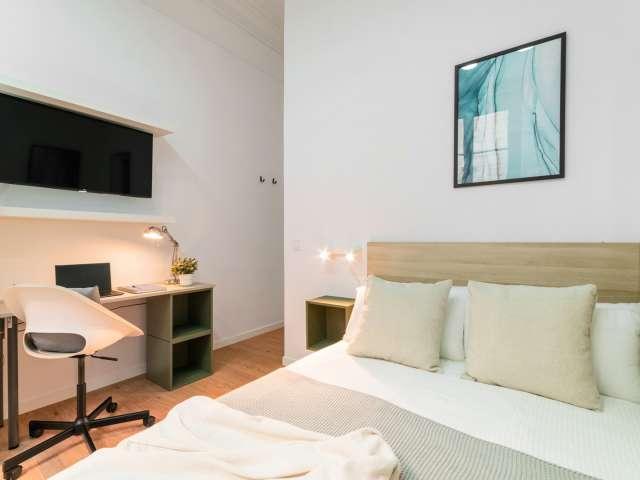 Habitación en piso compartido de 9 habitaciones en el barrio gótico de Barcelona