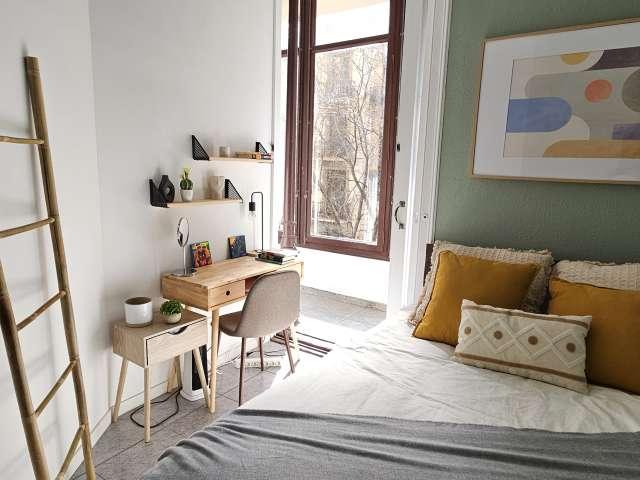 Habitación en piso compartido de 9 habitaciones en La Dreta de l'Eixample