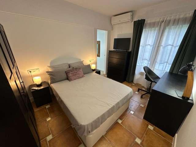 Habitación en piso compartido de 9 habitaciones en Málaga