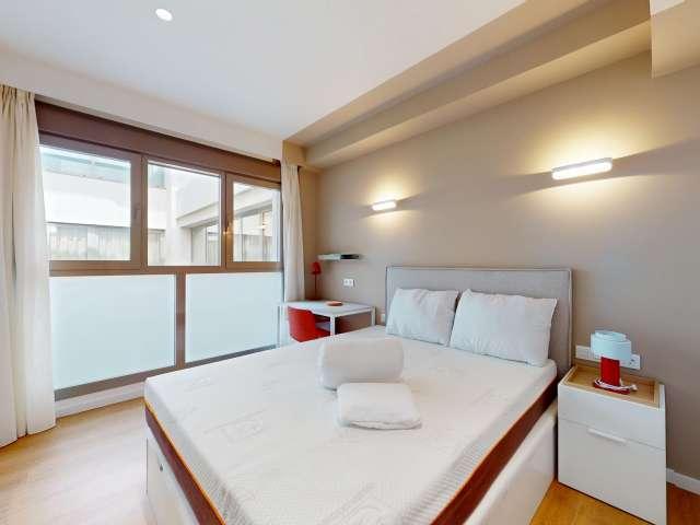 Habitación en piso compartido de 10 habitaciones en Cuatro Caminos, en alquiler