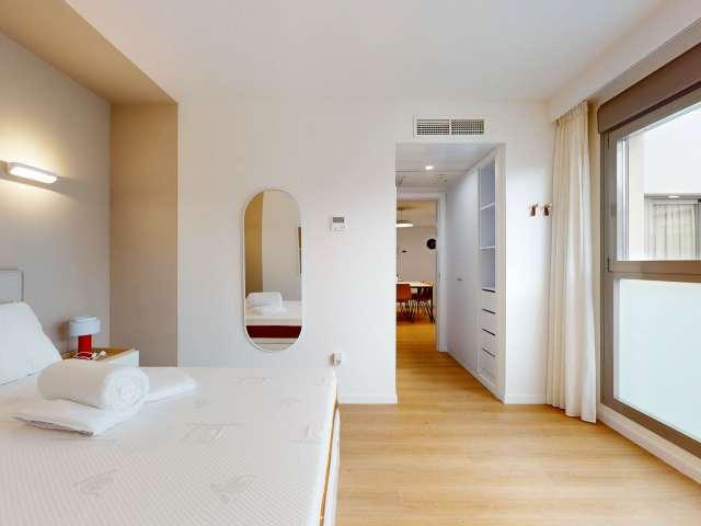Habitación en piso compartido de 10 habitaciones en Cuatro Caminos, en alquiler