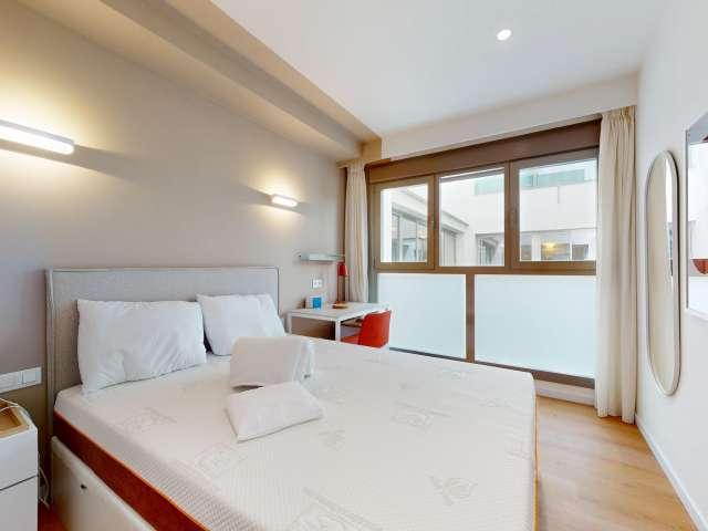 Habitación en piso compartido de 10 habitaciones en Cuatro Caminos, en alquiler