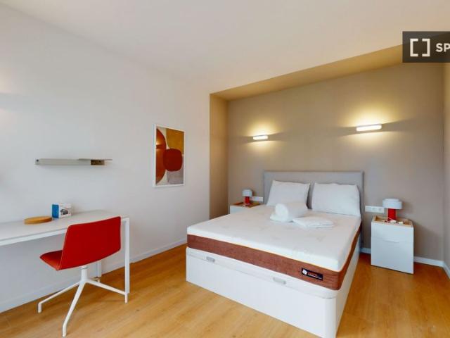 Habitación en piso compartido de 10 habitaciones en Cuatro Caminos, en alquiler