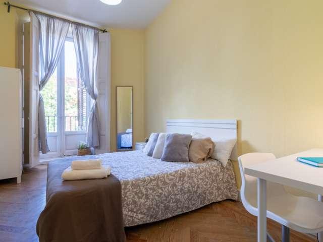 Habitación en piso compartido de 10 habitaciones, Trafalgar, Madrid