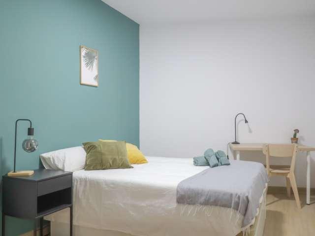 Habitación en piso compartido de 11 camas en alquiler en Argüelles, Madrid