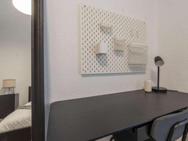 Habitación en piso compartido de 11 habitaciones en alquiler en Goya