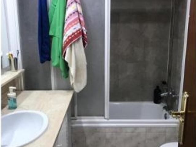 Habitación en piso compartido de 1 dormitorio en alquiler en La Maternitat i Sant Ramon