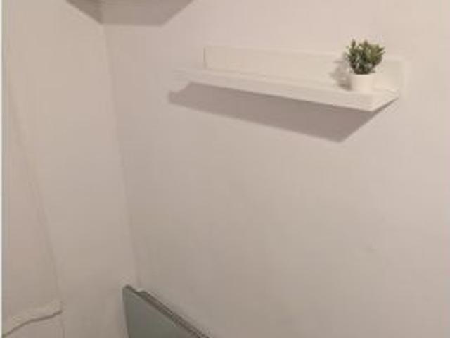 Habitación en piso compartido de 1 dormitorio en alquiler en La Sagrera