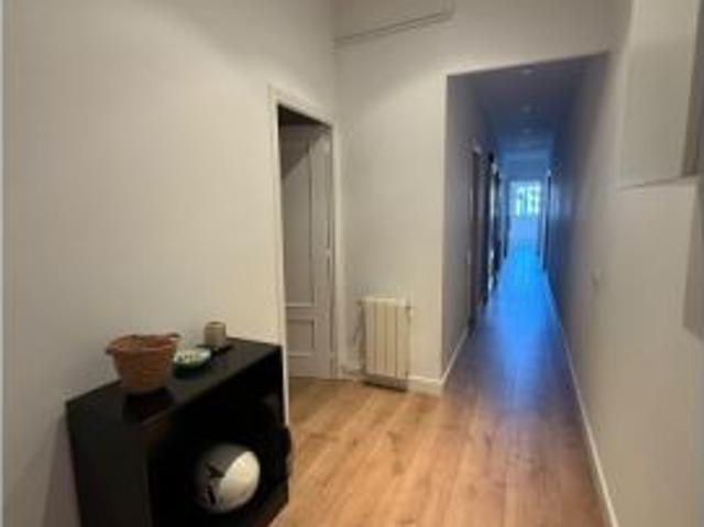 Habitación en piso compartido de 1 dormitorio en alquiler en Sant Gervasi Galvany