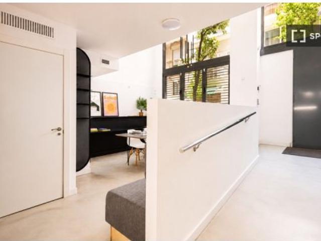 Habitación en piso compartido de 1 dormitorio en alquiler en Sant Gervasi Galvany