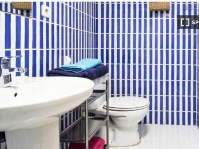 Habitación en piso compartido de 1 dormitorio en alquiler en Universidad